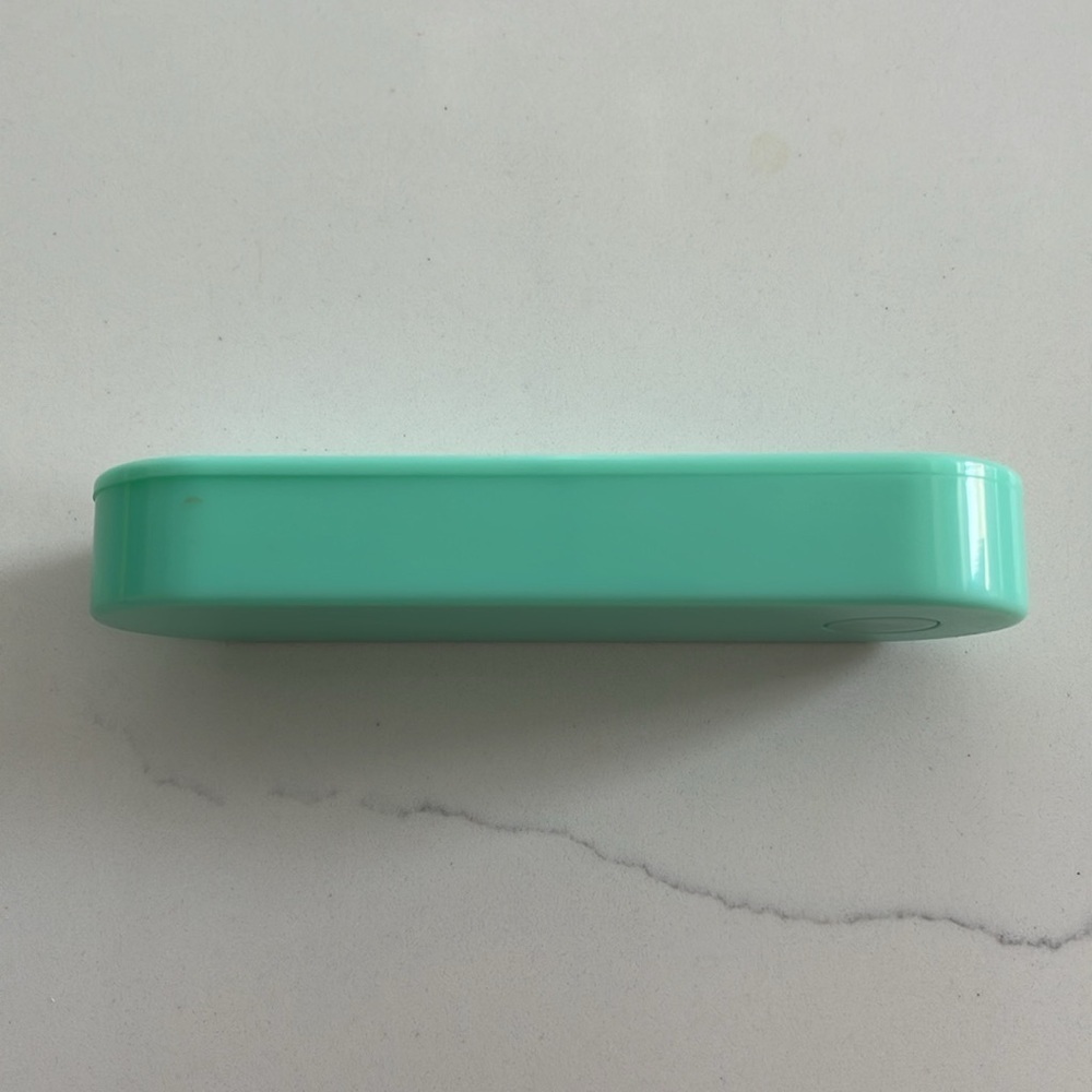 Aria Beauty Reusable Makeup Swabs with Case - Picture 8 of 15